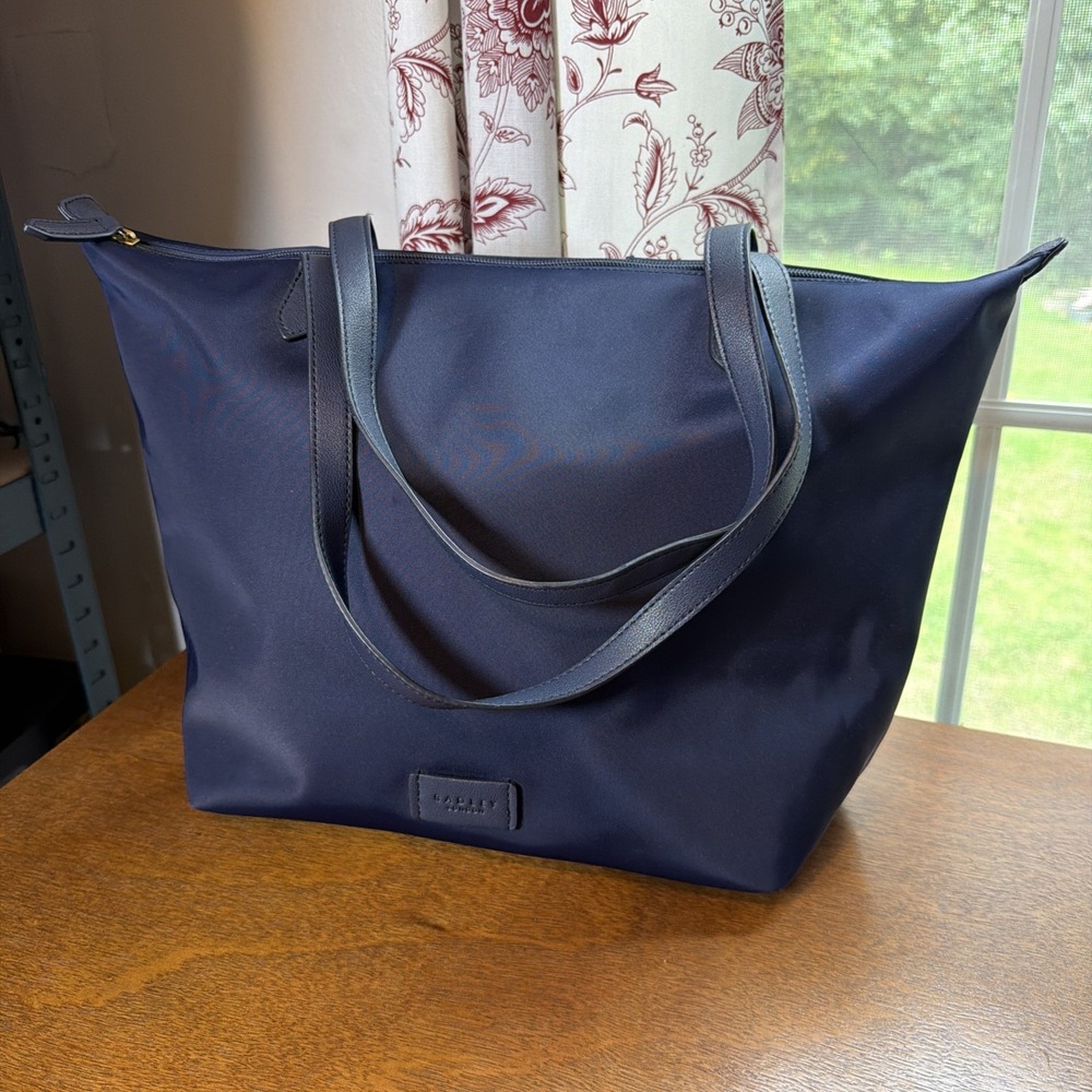 Radley London Pocket Essentials Large Zip Top Nylon Tote Navy Blue Scottie Dog